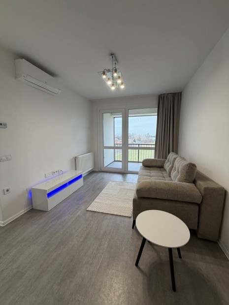 Premium lak�s kiad� Ny�regyh�za lak�parkban