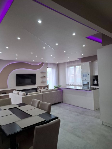 Pr�mium min�s�g� 159nm-es B�k�scsabai h�z