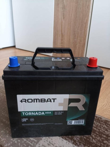 Pr�mium min�s�g� aut� akkumul�tor