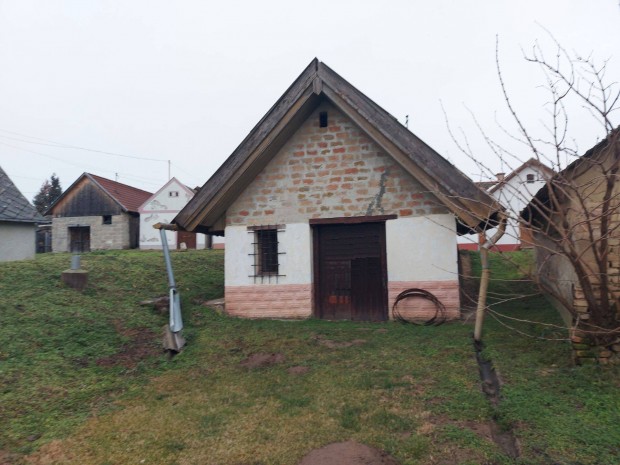 Pr�sh�z pinc�vel elad� Dunaf�ldv�ron!