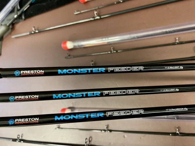 Preston Monster 330 40g (2db), 330 60g feeder botok