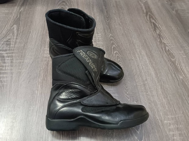 Prexport n�i motoros csizma 38-as. 
