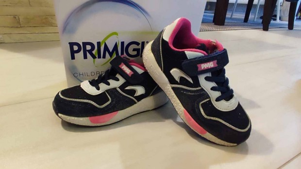 Primigi csillmos, sttkk, kislny sportcip, 29-es 2000 Ft