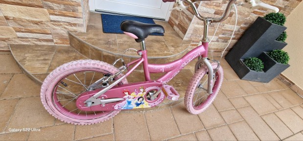 Princess 16-os kislny kerkpr 