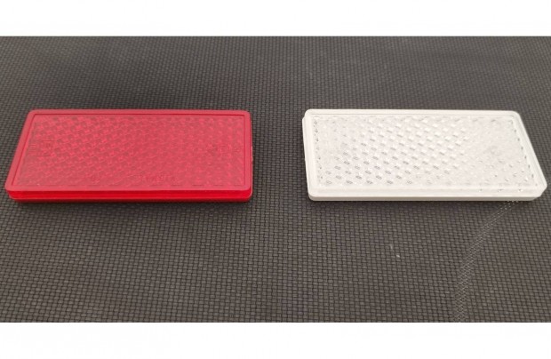 Prizma ( ntapads, csavaros )
