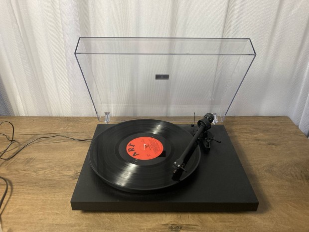 Pro-Ject Debut iii