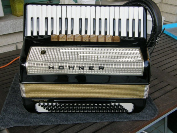 Profi Hohner 120 bassz. harmonika tangharmonika