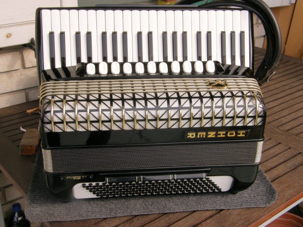 Profi Hohner Atlantic IV 120 b. harmonika tangharmonika