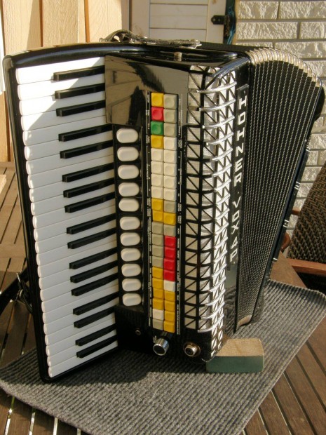 Profi Hohner Atlantic IV 120 bassz. harmonika tangharmonika