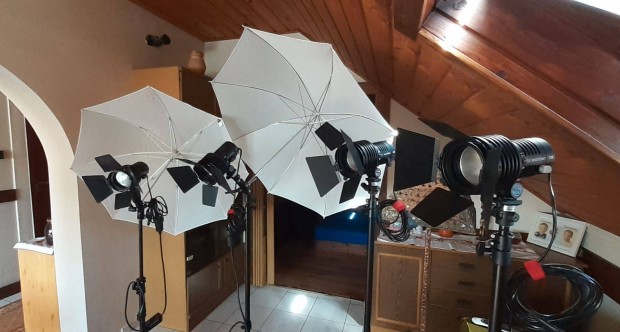 Profi fotós videós lámpaszett Sachtler 4x300W rengeteg tartozékkal