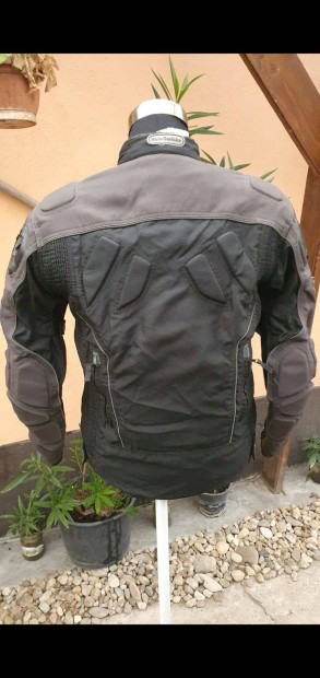 Protectoros szellőztethetős kabát m