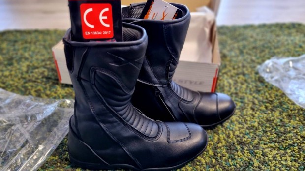 Protektoros Bőr motoros csizma Sport Túra 43 Új Goretex lélegző