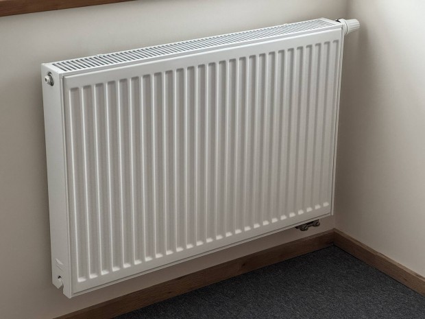 Prumo radiator (90 x 60 x 10 cm)