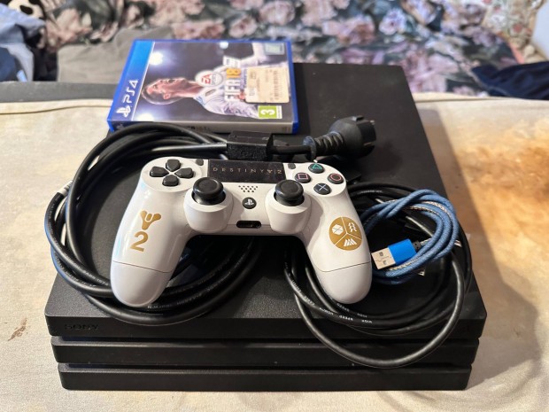 Ps4 Playstation 4 Pro konzol 1TB Cuh-7016B + Fifa 18 játék