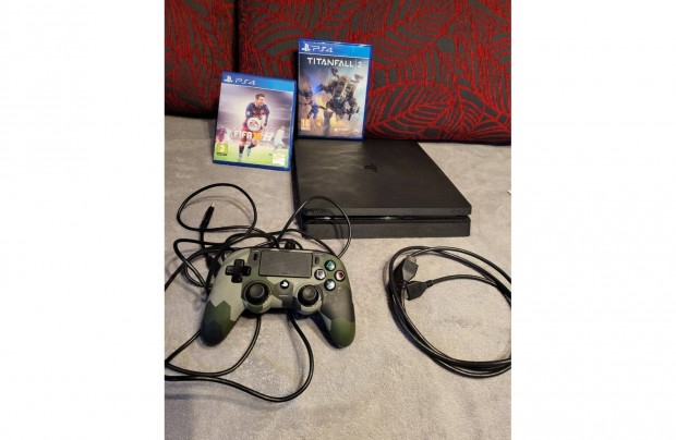 Ps4 Slim (friss szervíz/ 1 kar/ 2 játék)