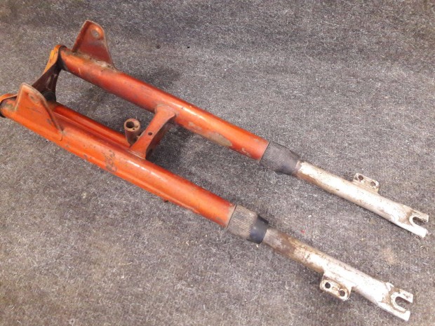 Puch KTM gy�ri komplett els� villa