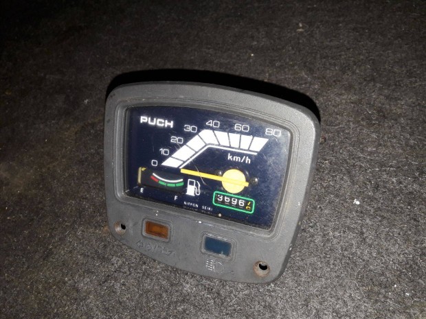 Puch Lido gy�ri kilom�ter�ra / m�szerfal egys�g
