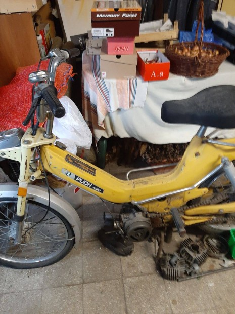 Puch Maxi kismotor elad�