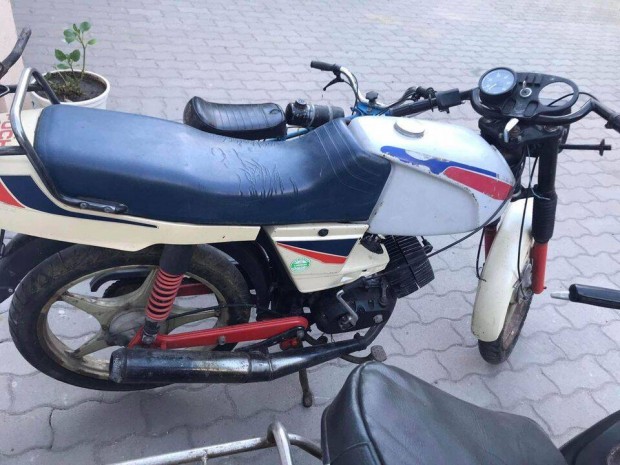 Puch Monza oldtimer alkatrész Tapolcán eladó