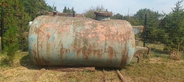 Puffer tart�ly, l�gtart�ly, �zemanyagos tart�ly elad� 