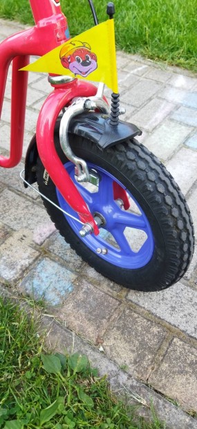 Puky gyerek roller 12 colos fújható kerekekkel