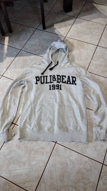Pull&Bear M-es pulcsi