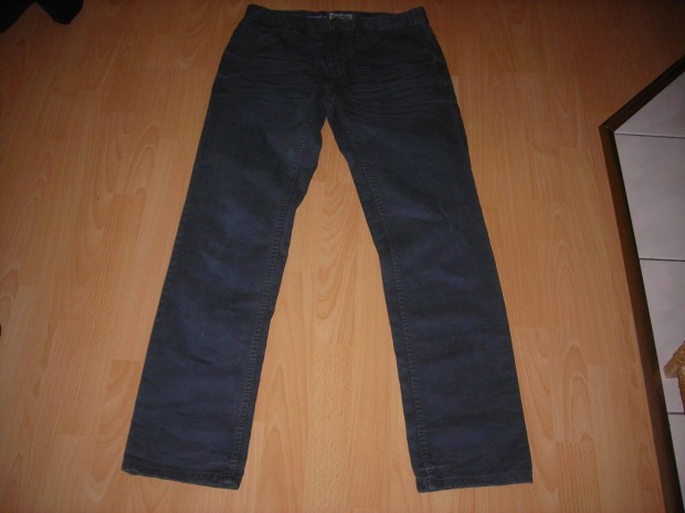 Pull&Bear férfi farmernadrág 40