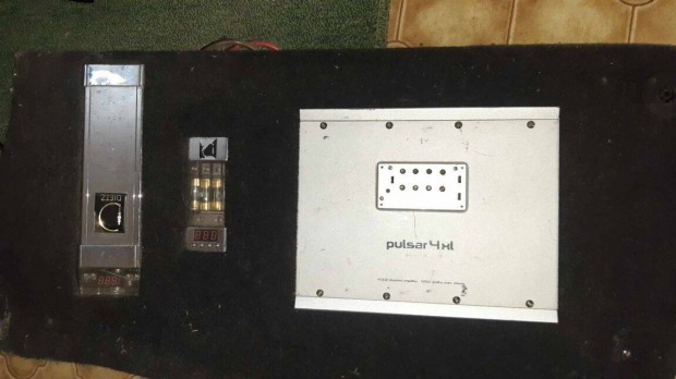 Pulsar 4xl és 2 autós erősítő