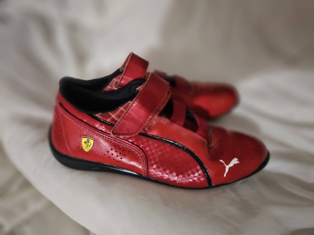 Puma ferrari 33-as