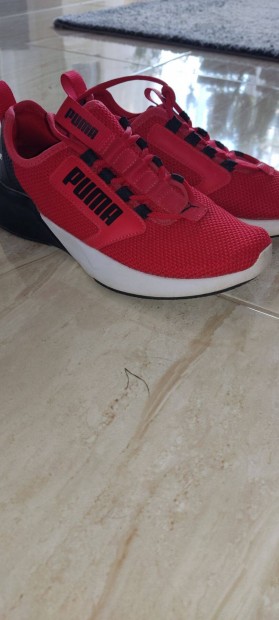 Puma piros sneakers, sportcipő 37,5