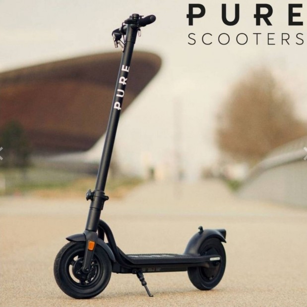 Pure elektromos roller 1 éves