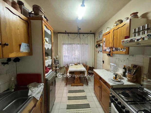 P�sp�klad�nyi 95 nm-es h�z elad�