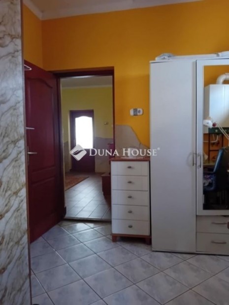 P�sp�klad�nyi elad� 101 nm-es h�z