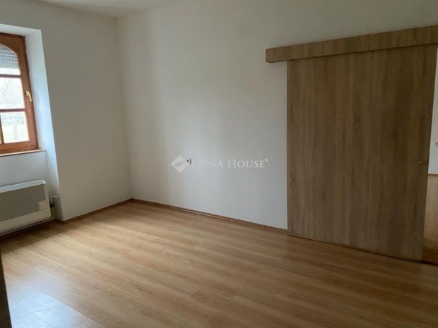 P�sp�klad�nyi elad� 160 nm-es h�z