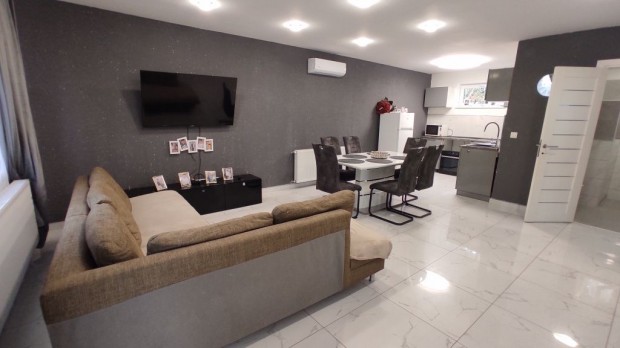 Pusztaszabolcs, M�ria �t, 75 m2-es, csal�di h�z, 3 szob�s, �tlagos