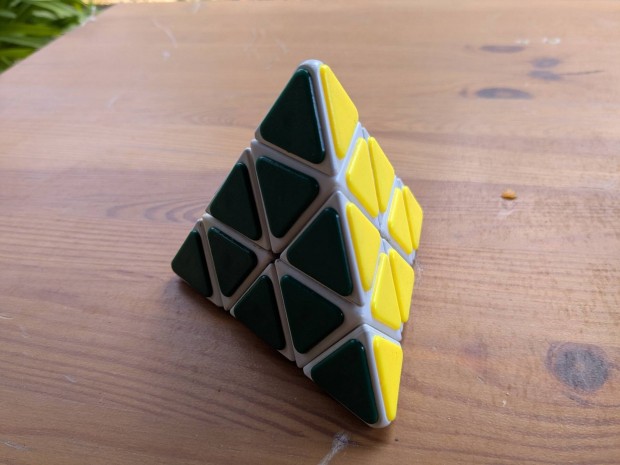 Pyraminx logikai jtk
