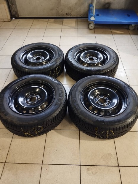 Qashqai acél lemez felni 16 coll