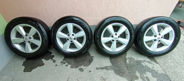 Qashqai alufelni 17" 215/60 r17 nyári gumival
