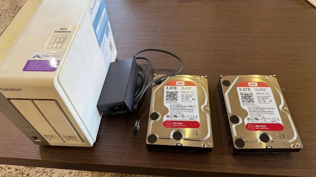 Qnap TS-231P NAS meghajt 2db WD RED 3.0TB merevlemezzel
