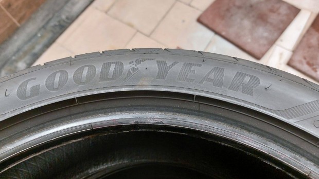 Qqq Elad,Good Year Eagle F1 215/45r18 jszer nyri gumi