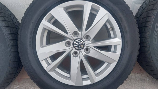 Qqq Gyri ,Vw Touran 16" 5T /Karlstad/ alufelni tli gumik