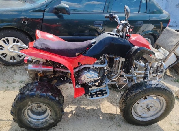 Quad 200ccm csere is jhet 