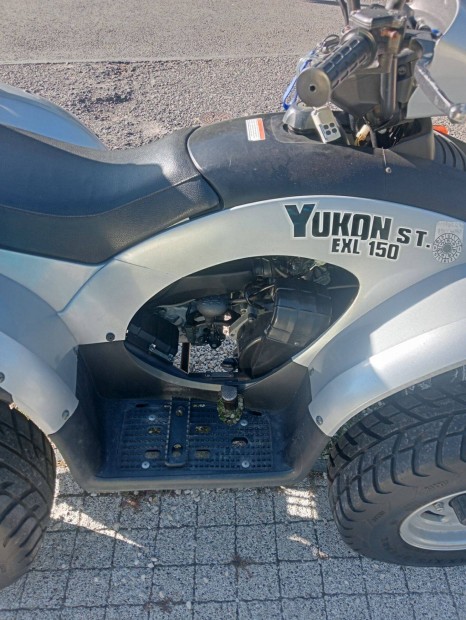 Quad elado megkímélt allapoban