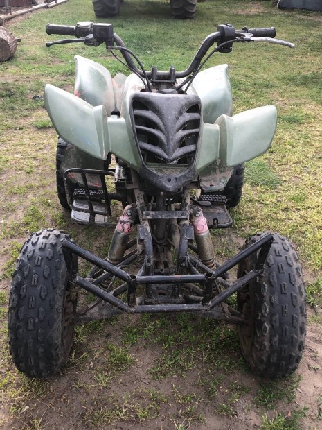 Quad elad j elektromos rendszerrel