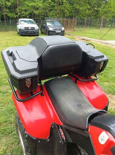Quad tra doboz