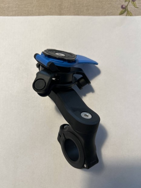 Quadlock motoros tart - jszer