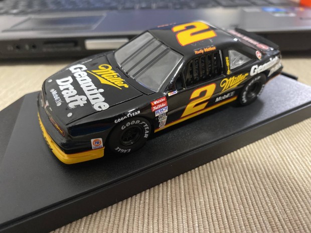 Quartzo Pontiac Grand Prix NASCAR 1:43 1/43