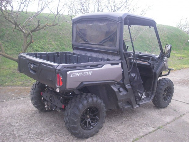 Qvad Can-Am 800-as elad