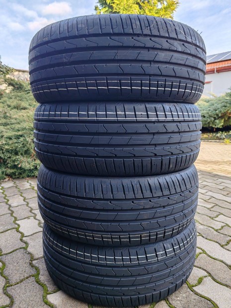 R0302 69 j Garnitra Hankook Ventus Prime3 215 55 R17