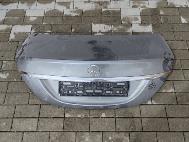 R0302 Mercedes W205 C Class Csomagtr ajt